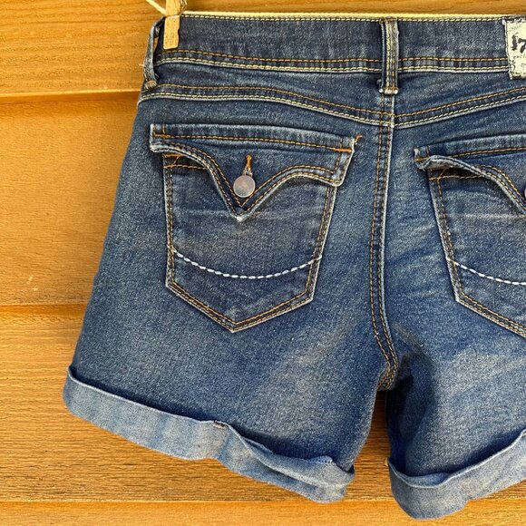 17/21 Exclusive Denim HIgh Rise  Cuffed Blue Jorts Jean Shorts SIze 2 - Picture 7 of 7
